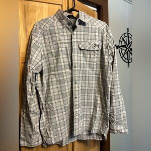Men’s medium under armor button up